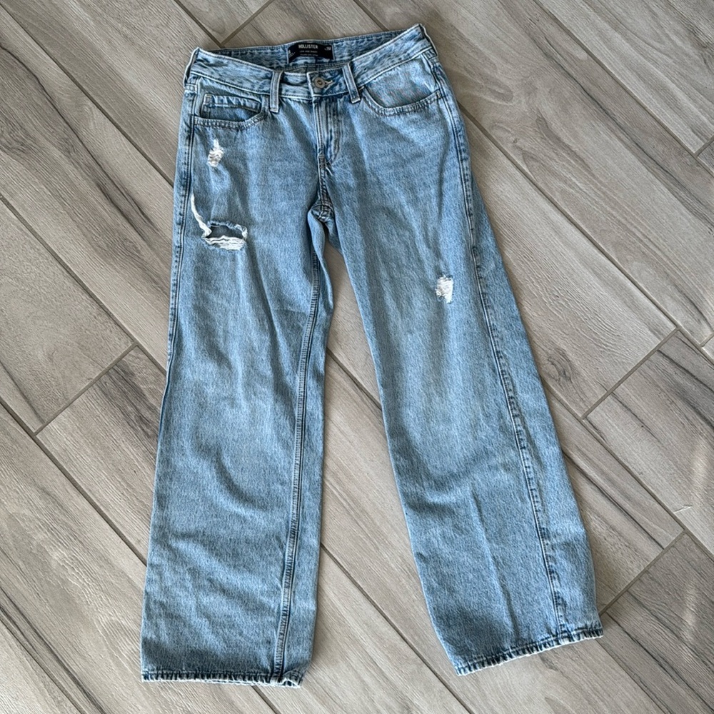 Hollister Low Rise Baggy Jeans